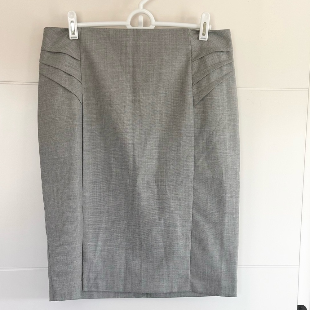 NWT New York & Company gray pencil skirt